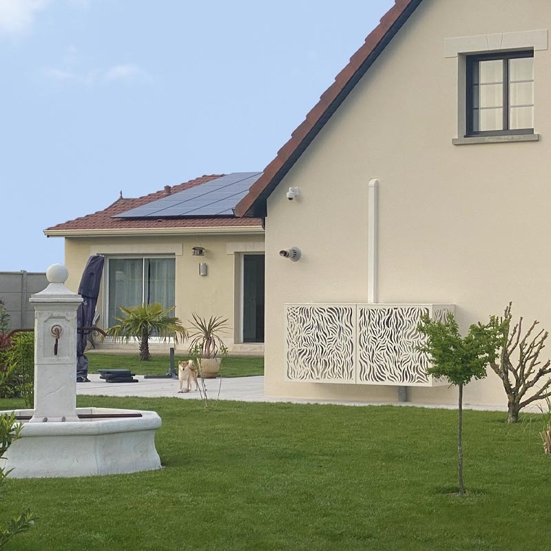 coffre-clim-cormoran-ivoire-aluminium.jpg Cache climatiseur Cormoran ivoire en aluminium